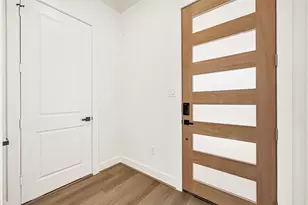 7944 Dyer St, Houston, TX 77088 - Photo 11