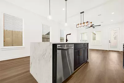 7944 Dyer Street, Houston, TX 77088 - Photo 17