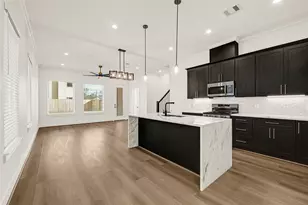 7944 Dyer St, Houston, TX 77088 - Photo 3