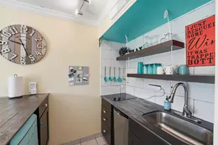 6300 Seawall Blvd, Galveston, TX 77551 - Photo 5