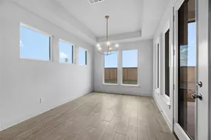 221 Silver Sage Ct, Conroe, TX 77304 - Photo 9