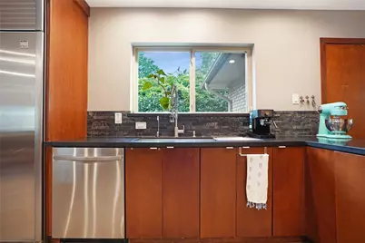 5643 Terwilliger Way, Houston, TX 77056 - Photo 13