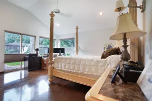 5643 Terwilliger Way, Houston, TX 77056 - Photo 19