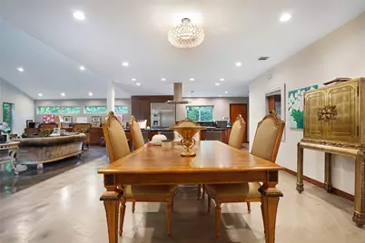 5643 Terwilliger Way, Houston, TX 77056 - Photo 15
