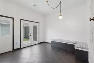 9419 Stonehouse Ln, Houston, TX 77025 - Photo 3