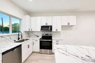333 Delaware St, Houston, TX 77029 - Photo 9