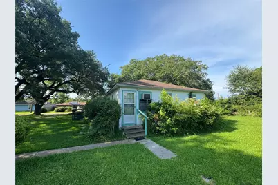 416 Baker Circle, Ames, TX 77575 - Photo 1