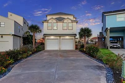 1834 Tiki Drive, Tiki Island, TX 77554 - Photo 3