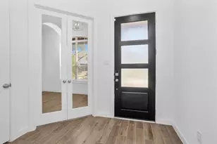 256 Sky Top Dr, Montgomery, TX 77316 - Photo 5