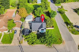 308 S Masonic St, Bellville, TX 77418 - Photo 35
