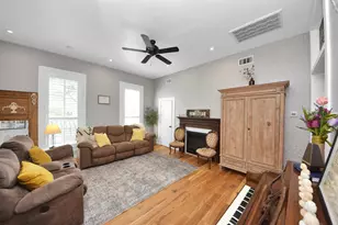 308 S Masonic St, Bellville, TX 77418 - Photo 11