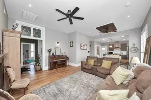 308 S Masonic St, Bellville, TX 77418 - Photo 9