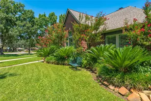 2025 Sandy Coast Cir, League City, TX 77573 - Photo 7