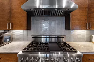 917 Peden St, Houston, TX 77006 - Photo 7