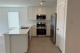 940 Woodhaven Lks Dr, La Marque, TX 77568 - Photo 9