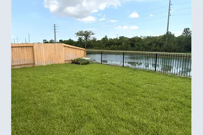 940 Woodhaven Lakes Drive, La Marque, TX 77568 - Photo 21