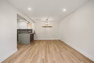 893 Wax Myrtle Ln, Houston, TX 77079 - Photo 5