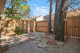 893 Wax Myrtle Ln, Houston, TX 77079 - Photo 19