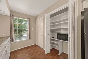 408 N Post Oak Ln, Houston, TX 77024 - Photo 13