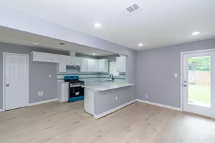 2114 Linden Creek Ln, Houston, TX 77017 - Photo 3