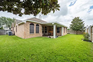 13815 Normandy Ct, Sugar Land, TX 77498 - Photo 33