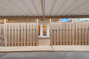 1953 Stoney Brook Dr, Houston, TX 77063 - Photo 23