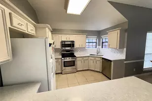 808 Manor Dr, Angleton, TX 77515 - Photo 23