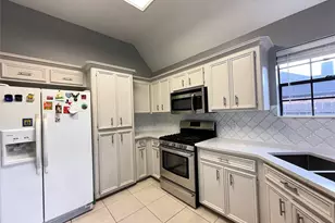 808 Manor Dr, Angleton, TX 77515 - Photo 21