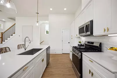 835 Rachel Street #B, Houston, TX 77091 - Photo 5