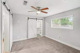 214 Hillside Ct, Spring, TX 77386 - Photo 9