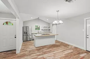214 Hillside Ct, Spring, TX 77386 - Photo 7