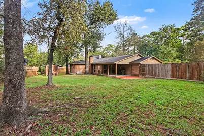 214 Hillside Court, Oak Ridge North, TX 77386 - Photo 15