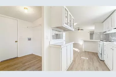 1202 US Highway 190 E Unit 17, Huntsville, TX 77320 - Photo 17
