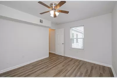 2617 Avenue L, Galveston, TX 77550 - Photo 37