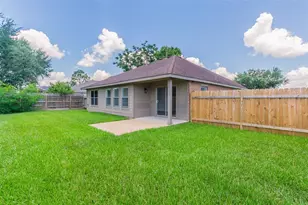 16711 Hollow Ridge Rd, Houston, TX 77053 - Photo 21