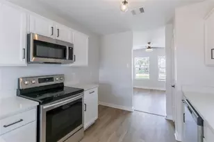 16711 Hollow Ridge Rd, Houston, TX 77053 - Photo 7