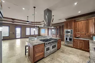 1239 Lagoon Dr, Crystal Beach, TX 77650 - Photo 31