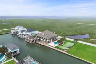 1239 Lagoon Dr, Crystal Beach, TX 77650 - Photo 49