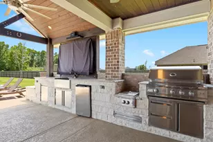 15314 Icet Crk Ave, Mont Belvieu, TX 77523 - Photo 21