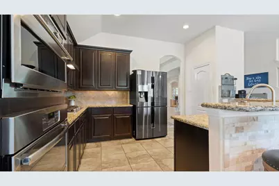 15314 Icet Creek Ave, Mont Belvieu, TX 77523 - Photo 9