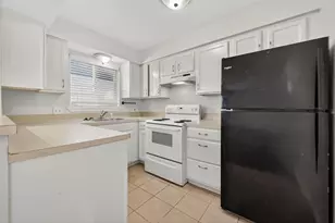 2020 Huldy St, Houston, TX 77019 - Photo 17