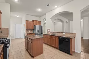 1912 Hill Manor Dr, Conroe, TX 77304 - Photo 11