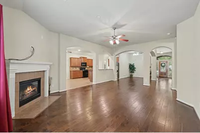 1912 Hill Manor Drive, Conroe, TX 77304 - Photo 9