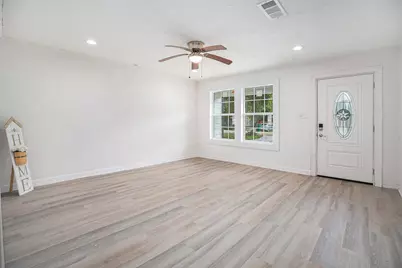 1903 Little Street, La Marque, TX 77568 - Photo 5