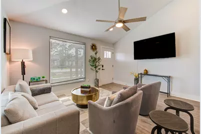 4049 Lucille Street #B, Houston, TX 77026 - Photo 3