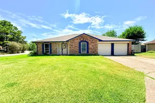 2410 Point Comfort Ct, Webster, TX 77598 - Photo 1