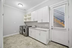 1118 E 24th St, Houston, TX 77009 - Photo 15