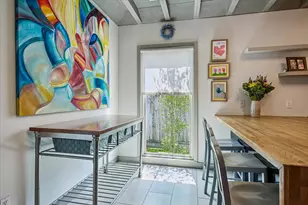 230 E 25th St, Houston, TX 77008 - Photo 17