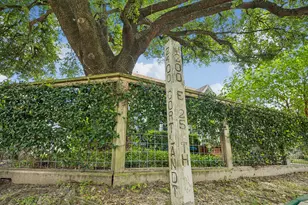 230 E 25th St, Houston, TX 77008 - Photo 49