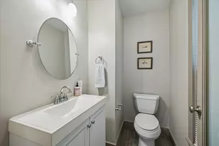 230 E 25th St, Houston, TX 77008 - Photo 23